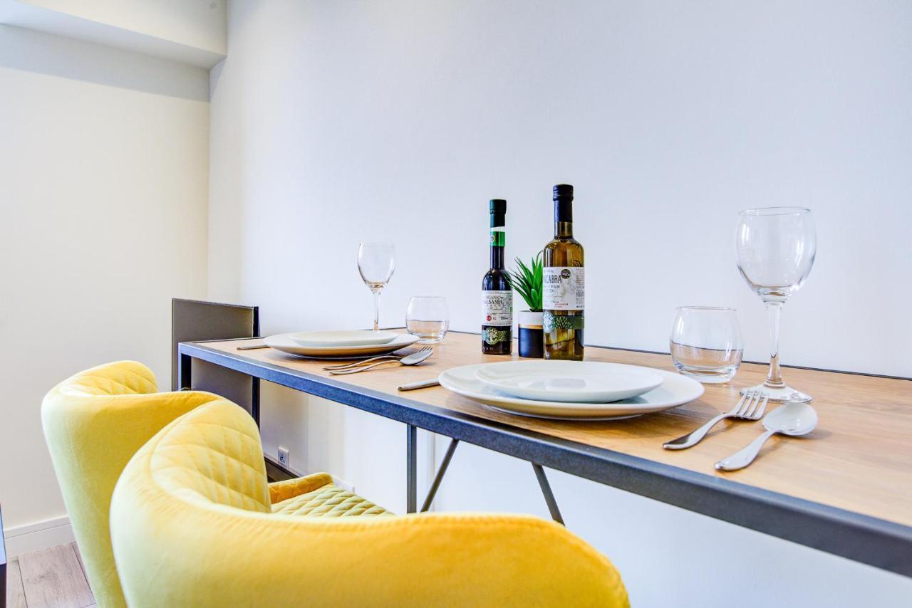 Cheam Hybrid Resi - London, Sutton With Onsite Car Parking 아파트 외부 사진