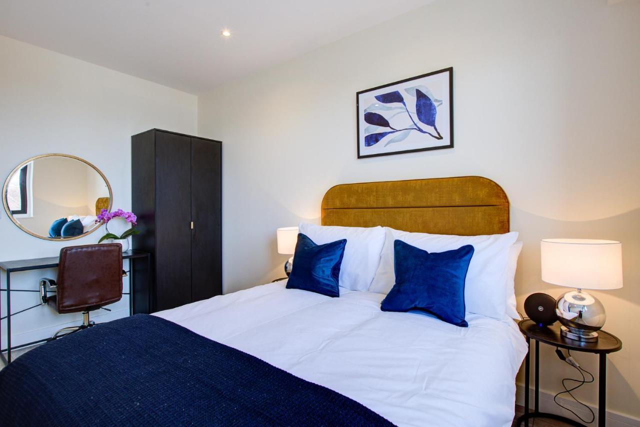 Cheam Hybrid Resi - London, Sutton With Onsite Car Parking 아파트 외부 사진